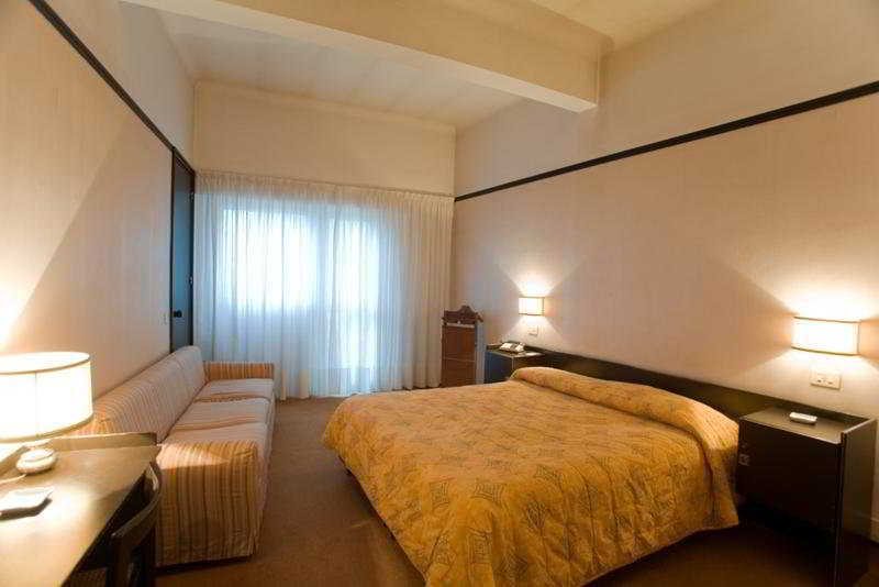 Hotel La Conchiglia Fregenae Camera foto