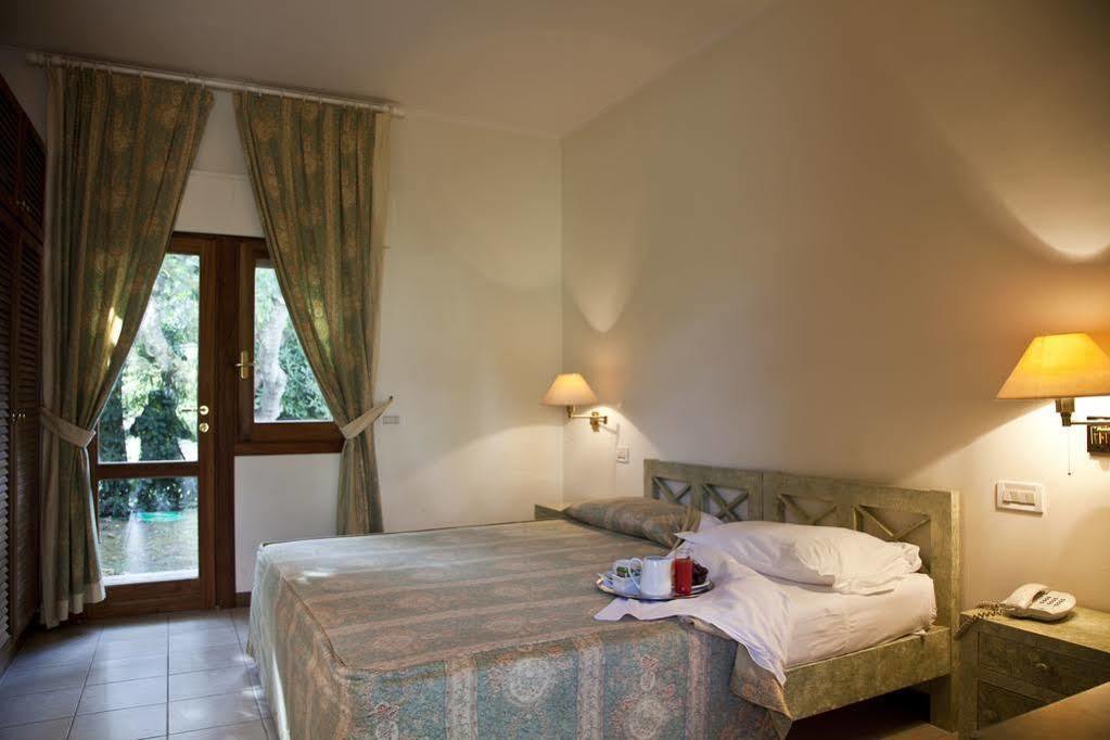Hotel La Conchiglia Fregenae Esterno foto